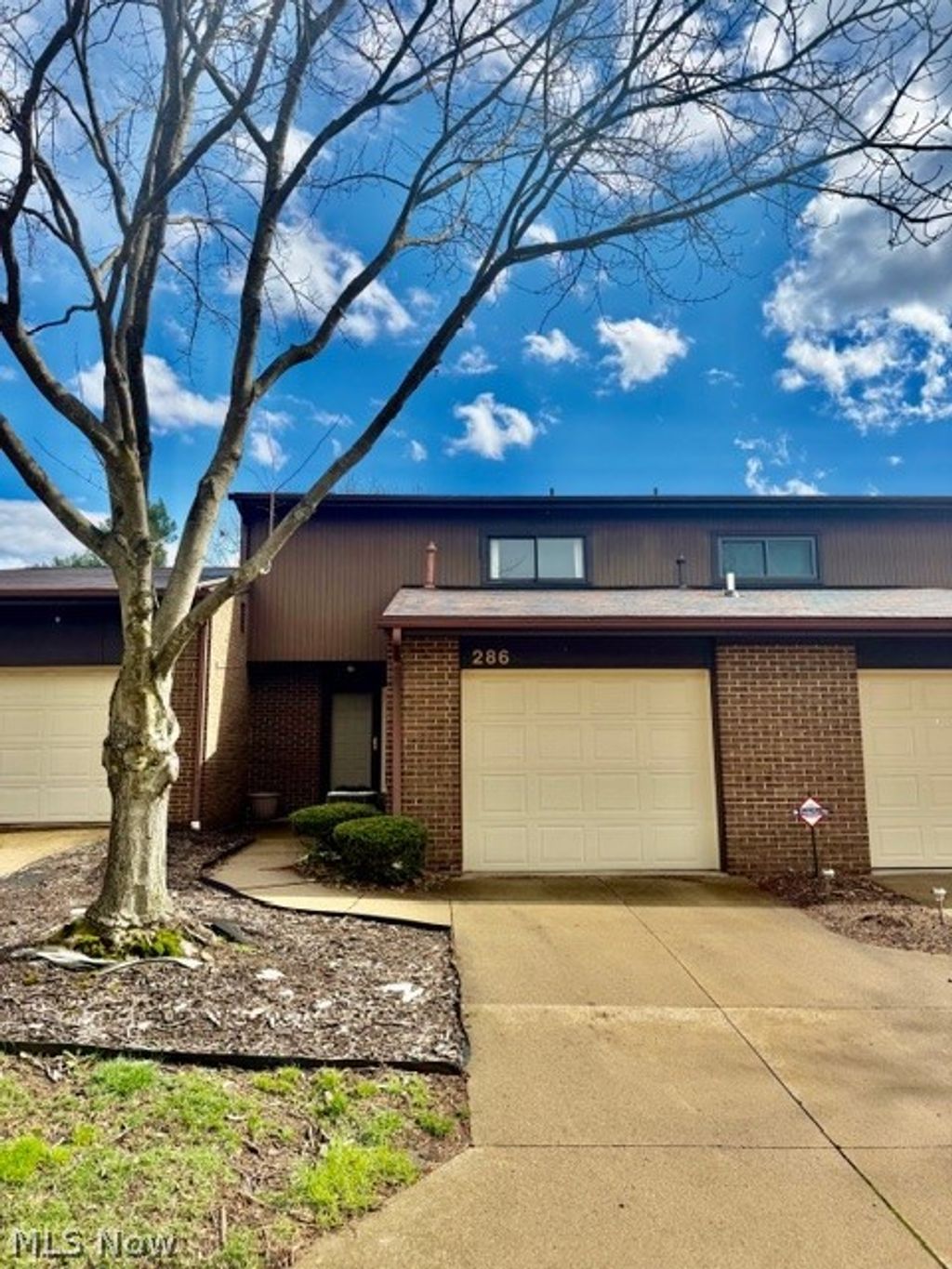 Photo of 286 Millcreek Drive, Akron, OH 44307 (MLS # 5199599)