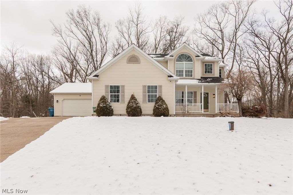 Photo of 76 Forest Mill Lane, Green, OH 44319 (MLS # 5188974)
