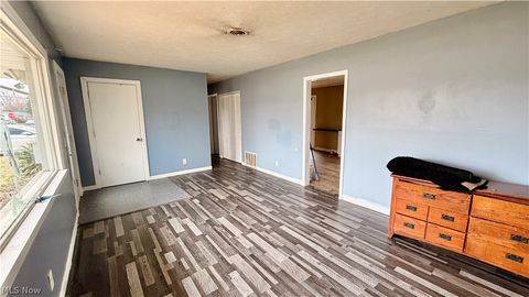 Tiny photo for 2215 Willowrow Avenue NE, Canton, OH 44705 (MLS # 5190822)