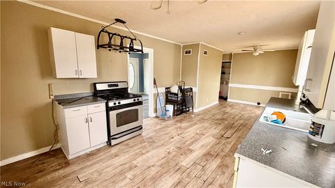 Tiny photo for 2215 Willowrow Avenue NE, Canton, OH 44705 (MLS # 5190822)