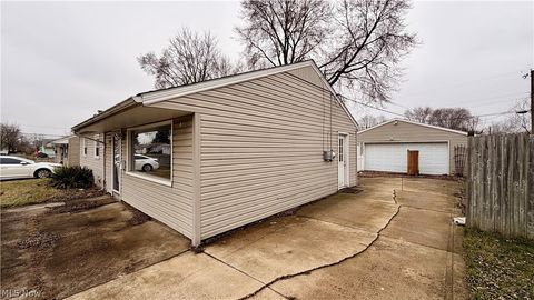 Tiny photo for 2215 Willowrow Avenue NE, Canton, OH 44705 (MLS # 5190822)