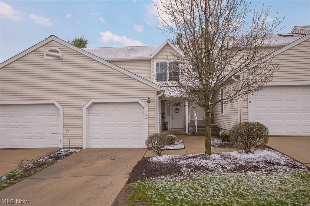 Photo of 168 Steeple Chase Run, Northfield, OH 44067 (MLS # 5195678)