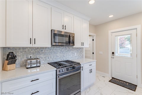 Tiny photo for 3297 W 127th Street, Cleveland, OH 44111 (MLS # 5221071)