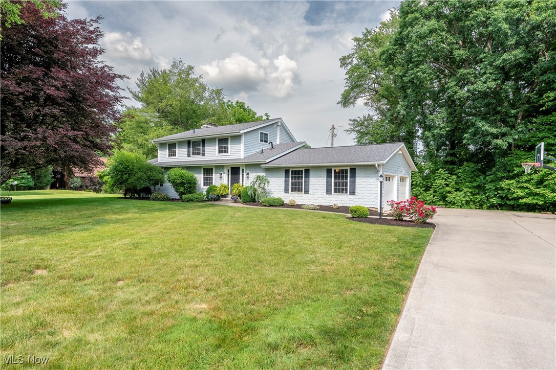 2 West Drive, Hartville, Ohio image 3
