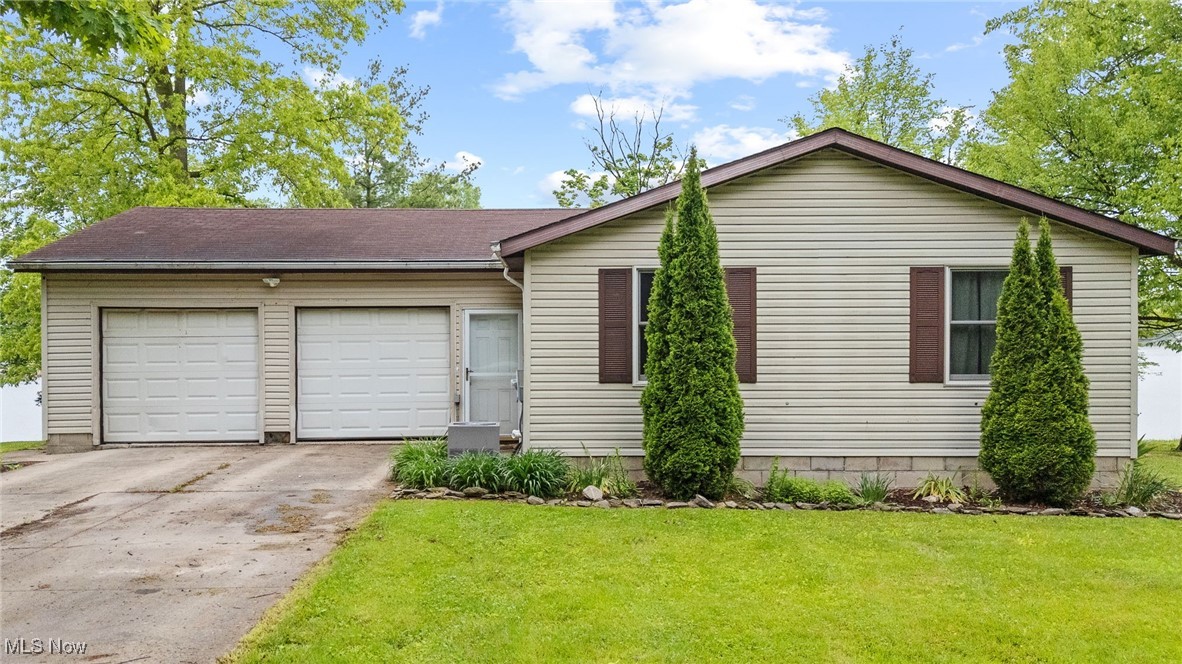 5102 Sangria Drive, West Salem, Ohio image 1