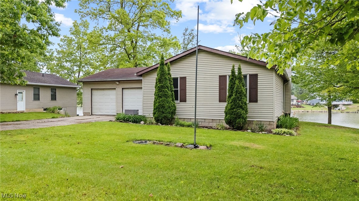 5102 Sangria Drive, West Salem, Ohio image 2