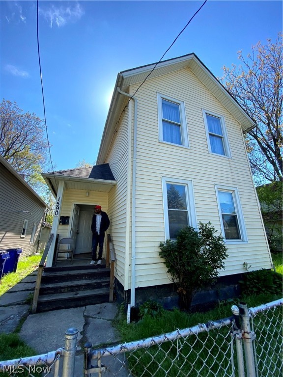 Alexander Mcintoshs - Residential Income