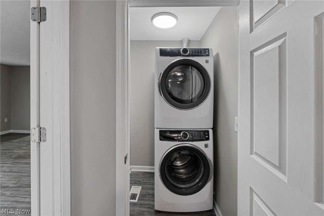 Vermilion/Lk 02 - Residential