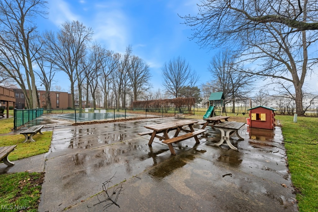 Smugglers Cove Condo 01 - Residential