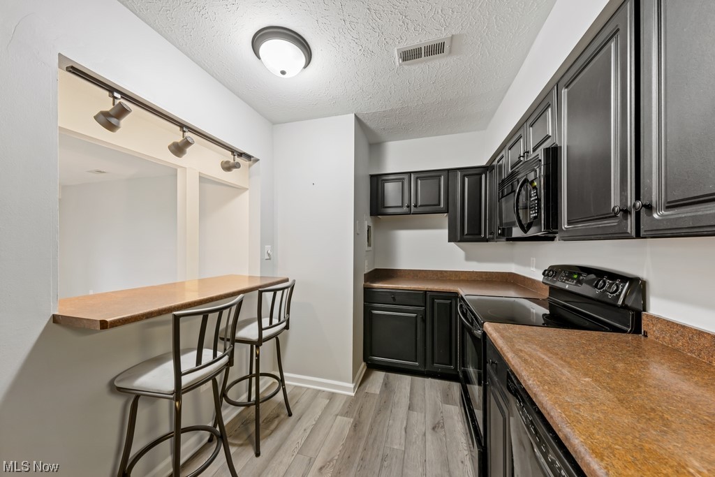 Smugglers Cove Condo 01 - Residential