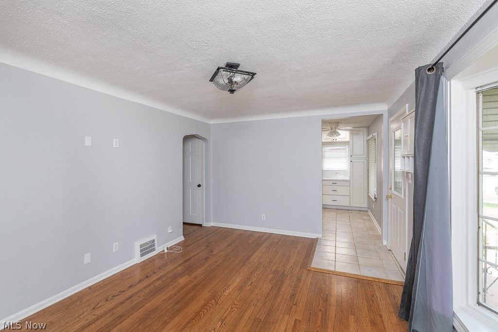 Photo of 8324 Chesterfield Avenue, Parma, OH 44129 (MLS # 5204312)