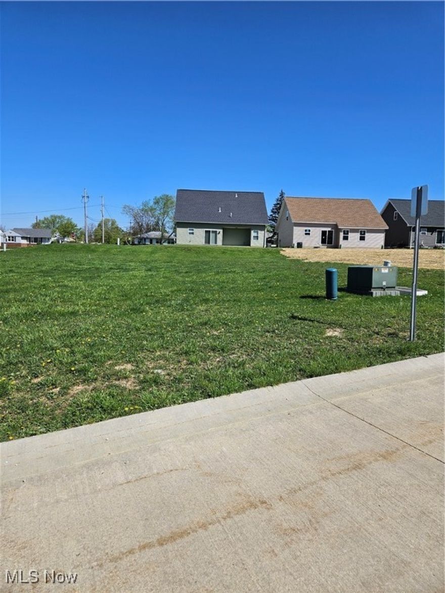 Great Building Lot for your next home.  Bring your own builder.  City lot with all public services.  No HOA!  Bedford offering Tax Abatement of 50% for 5 years.