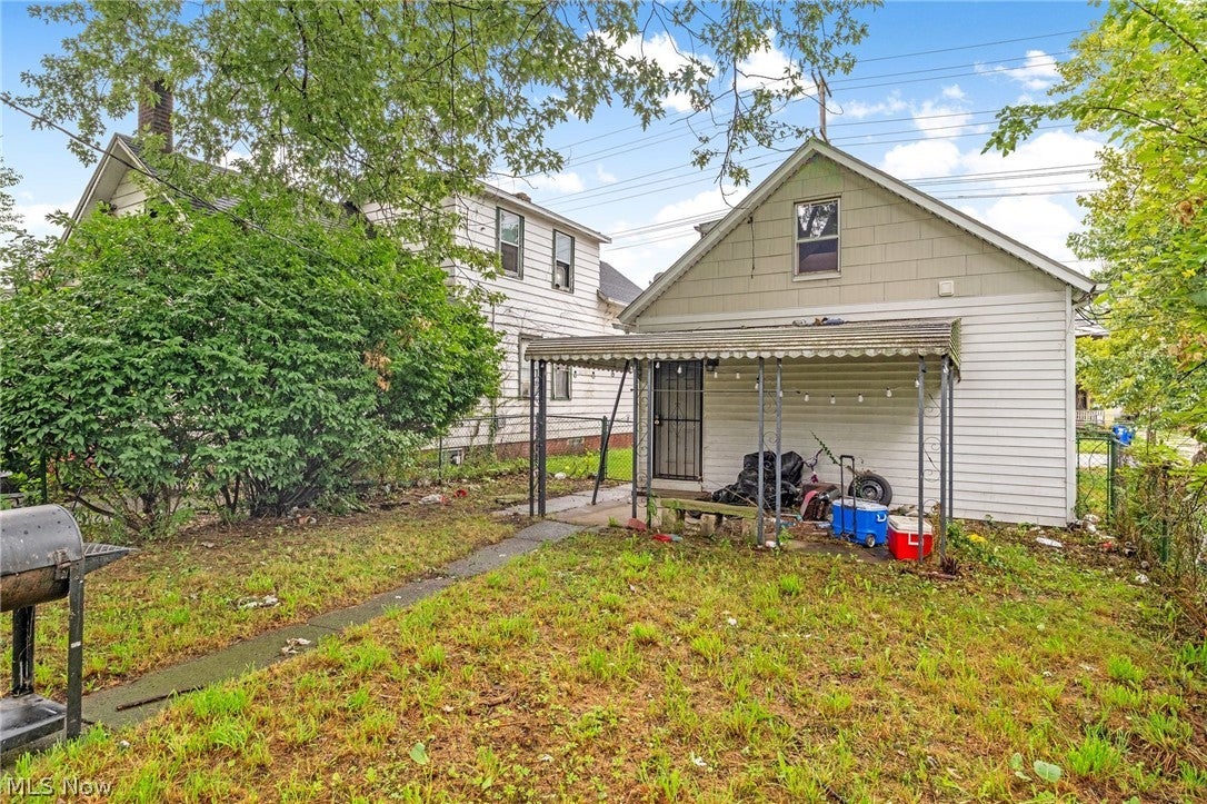 3273 W 44th Street