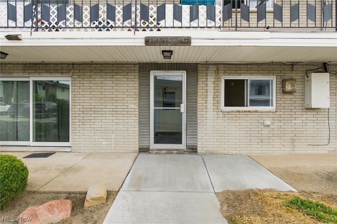 1402 Golden Gate Boulevard G203