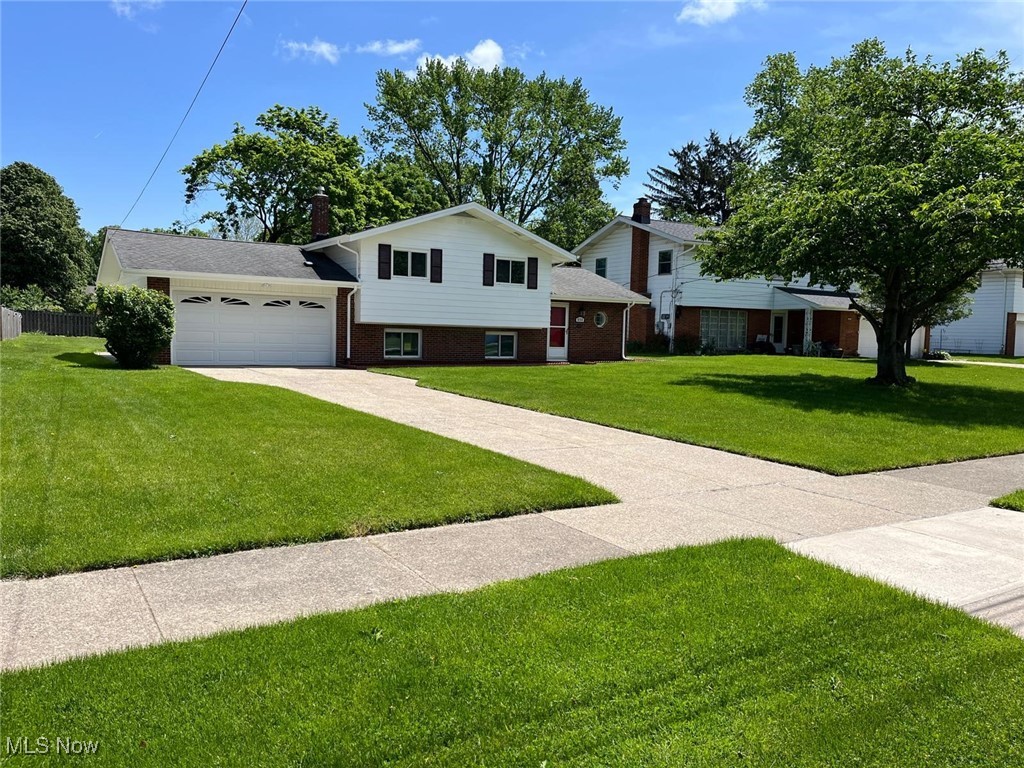 5135 Berkshire Drive, North Olmsted, Ohio image 2
