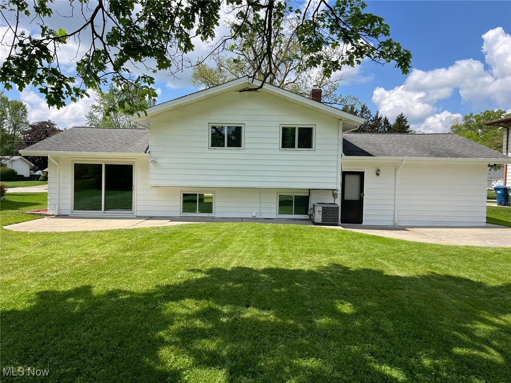 5135 Berkshire Drive, North Olmsted, Ohio image 10