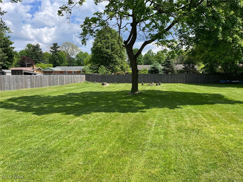 5135 Berkshire Drive, North Olmsted, Ohio image 8