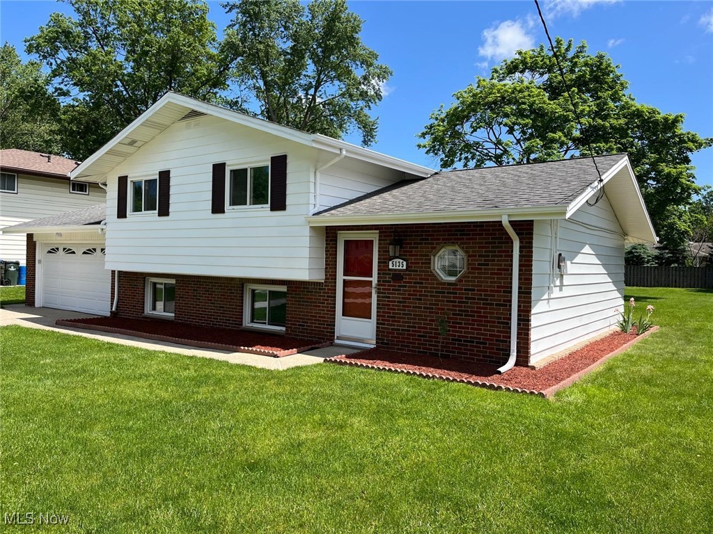 5135 Berkshire Drive, North Olmsted, Ohio image 6