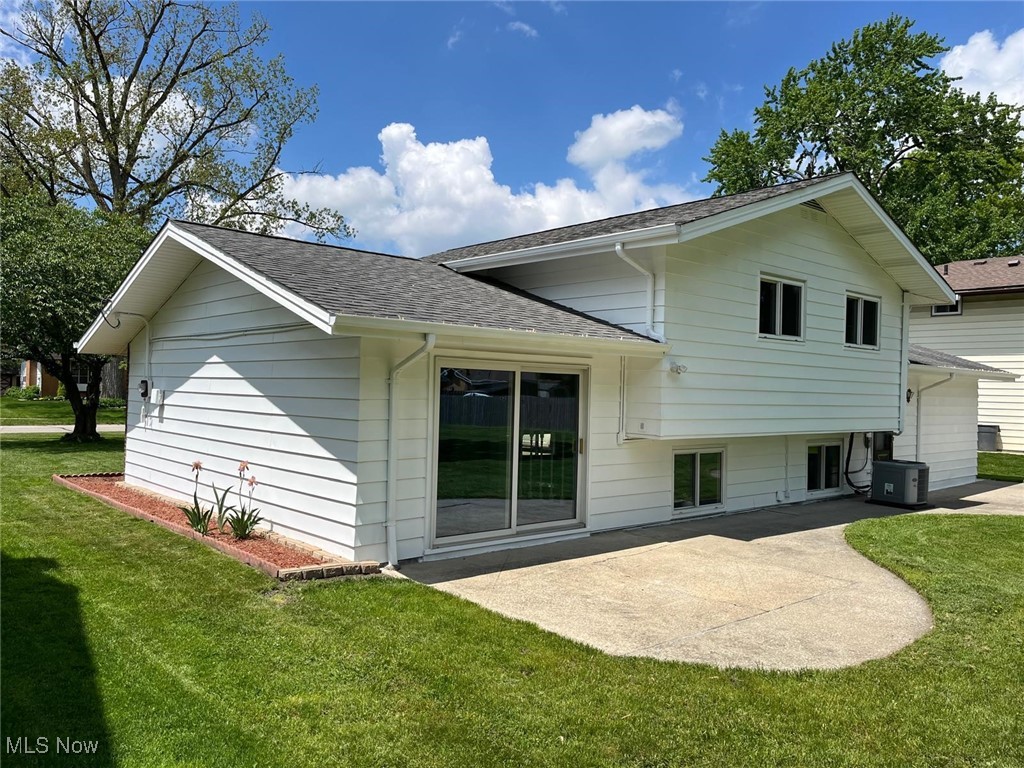 5135 Berkshire Drive, North Olmsted, Ohio image 9