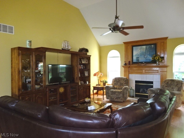 Emerald Lakes - Residential