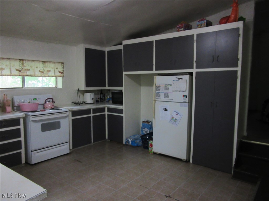 Madison, Ohio 44057, United States, 4 Bedrooms Bedrooms, ,2 BathroomsBathrooms,Residential,Active,123645