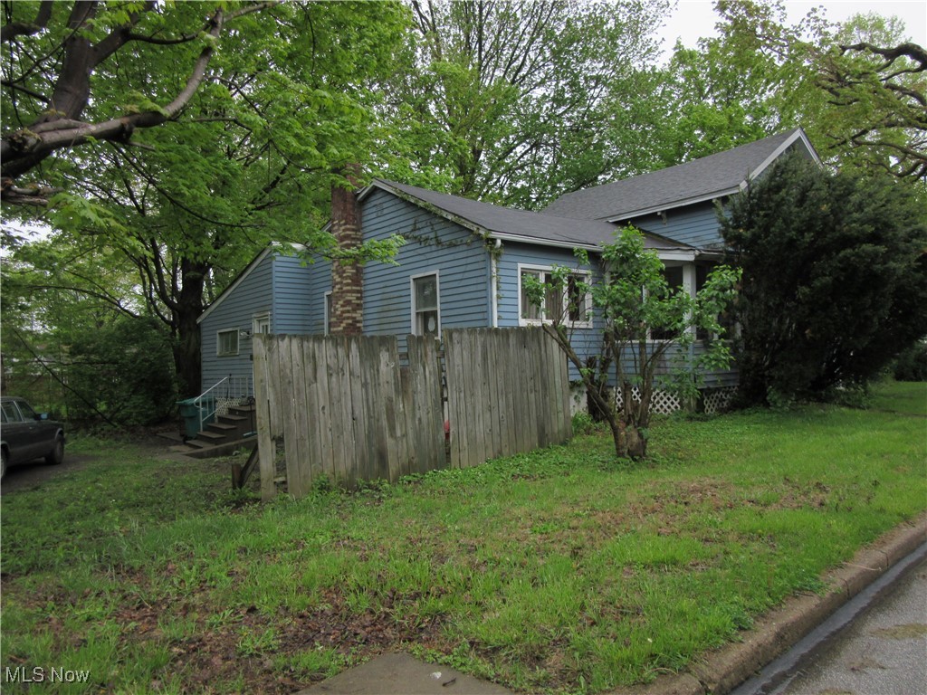 Madison, Ohio 44057, United States, 4 Bedrooms Bedrooms, ,2 BathroomsBathrooms,Residential,Active,123645