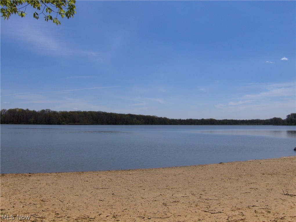 Aurora Shores - Residential