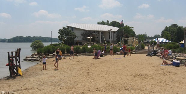 Aurora Shores - Residential