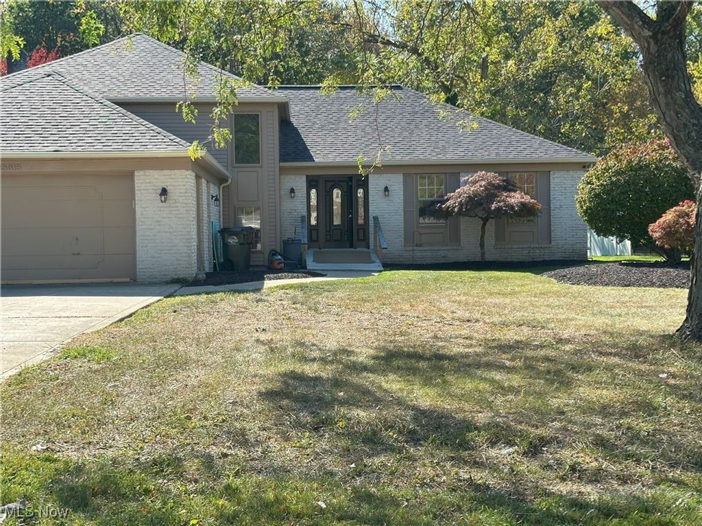 Photo of 25615 Hidden Acres Drive, Westlake, OH 44145 (MLS # 5164287)