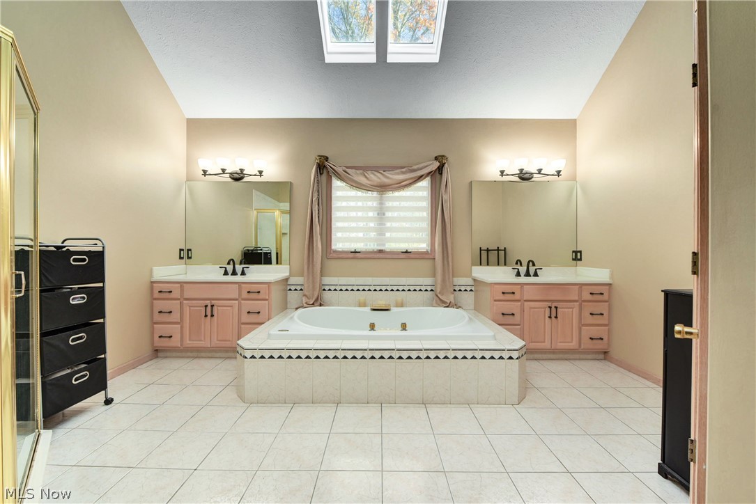 Peronzeni Construction Co Inc - Residential