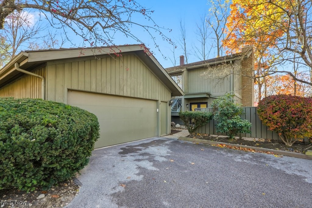 702-22 Fairington Drive