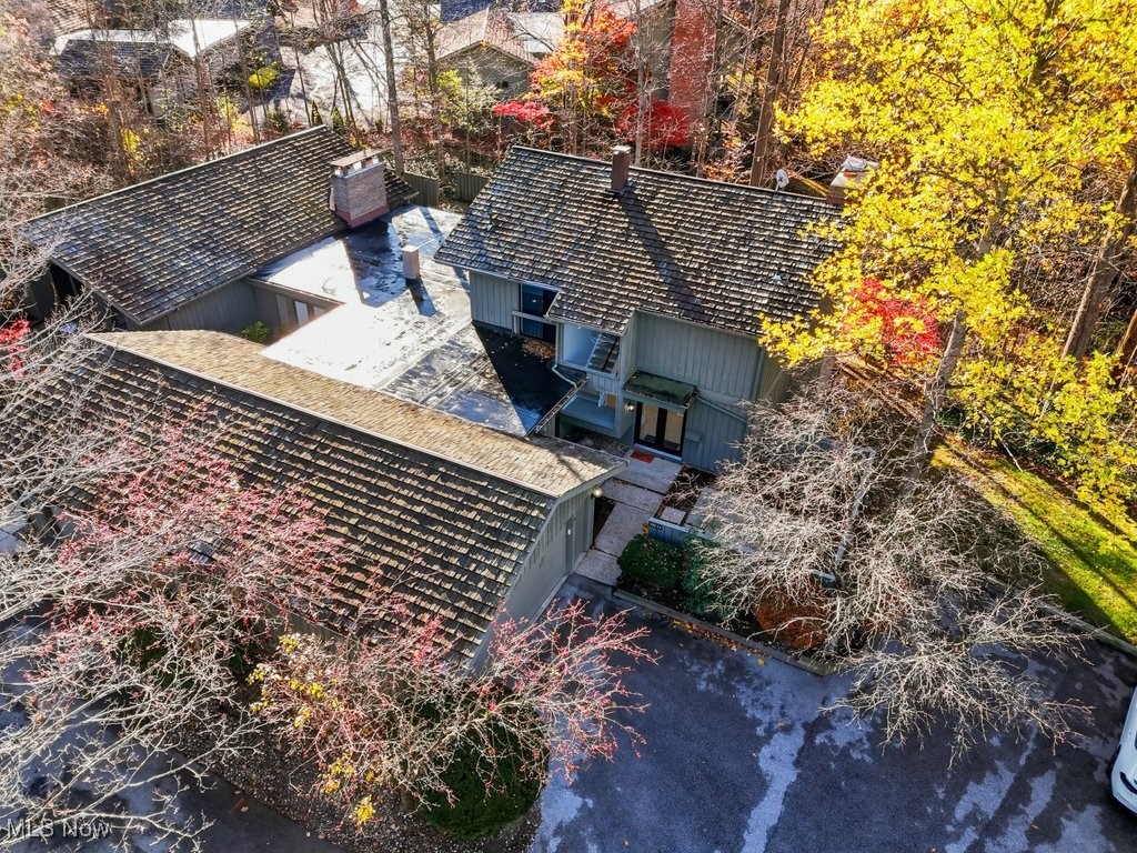 702-22 Fairington Drive