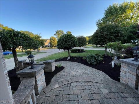 Tiny photo for 19956 Colleen Court, Strongsville, OH 44149 (MLS # 5240464)
