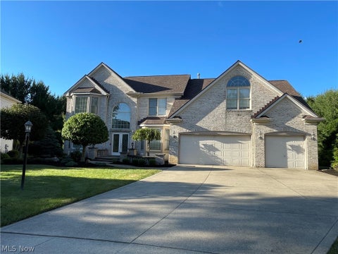 Tiny photo for 19956 Colleen Court, Strongsville, OH 44149 (MLS # 5240464)
