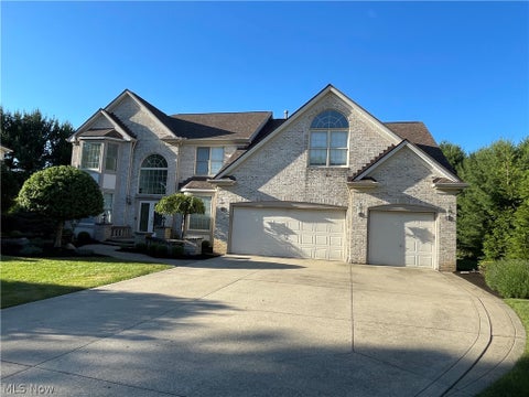 Photo of 19956 Colleen Court, Strongsville, OH 44149 (MLS # 5240464)