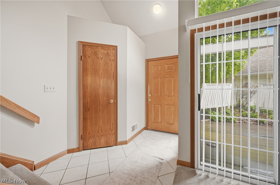 Huntington Rdg Condos - Residential