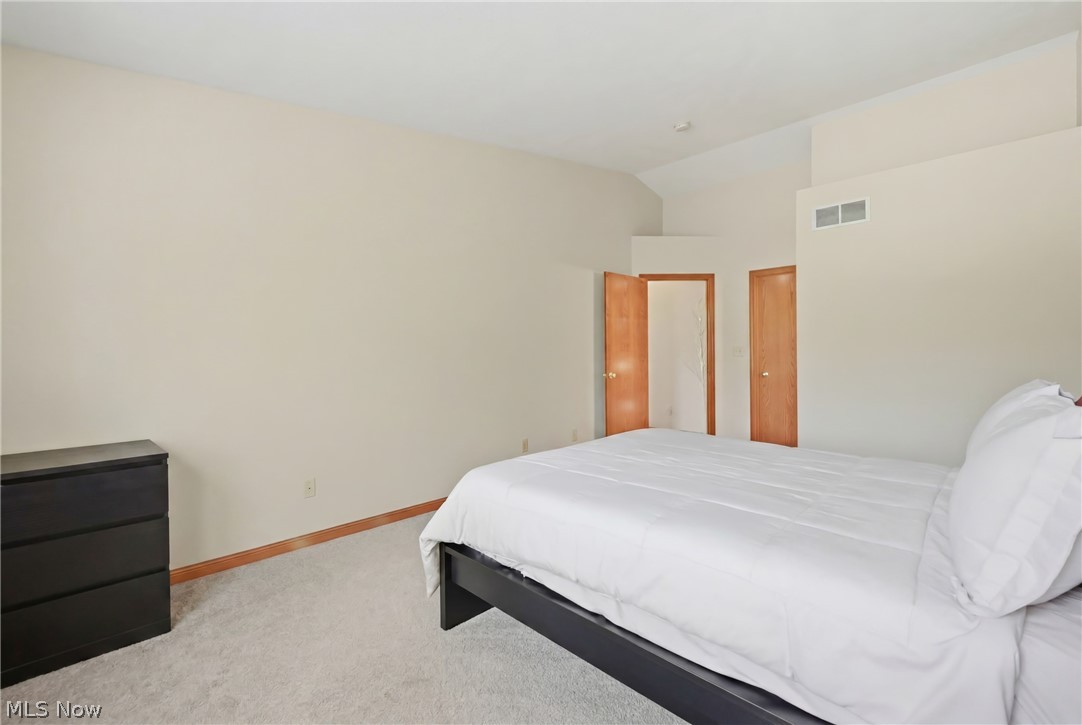 Huntington Rdg Condos - Residential