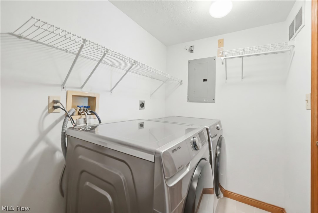 Huntington Rdg Condos - Residential