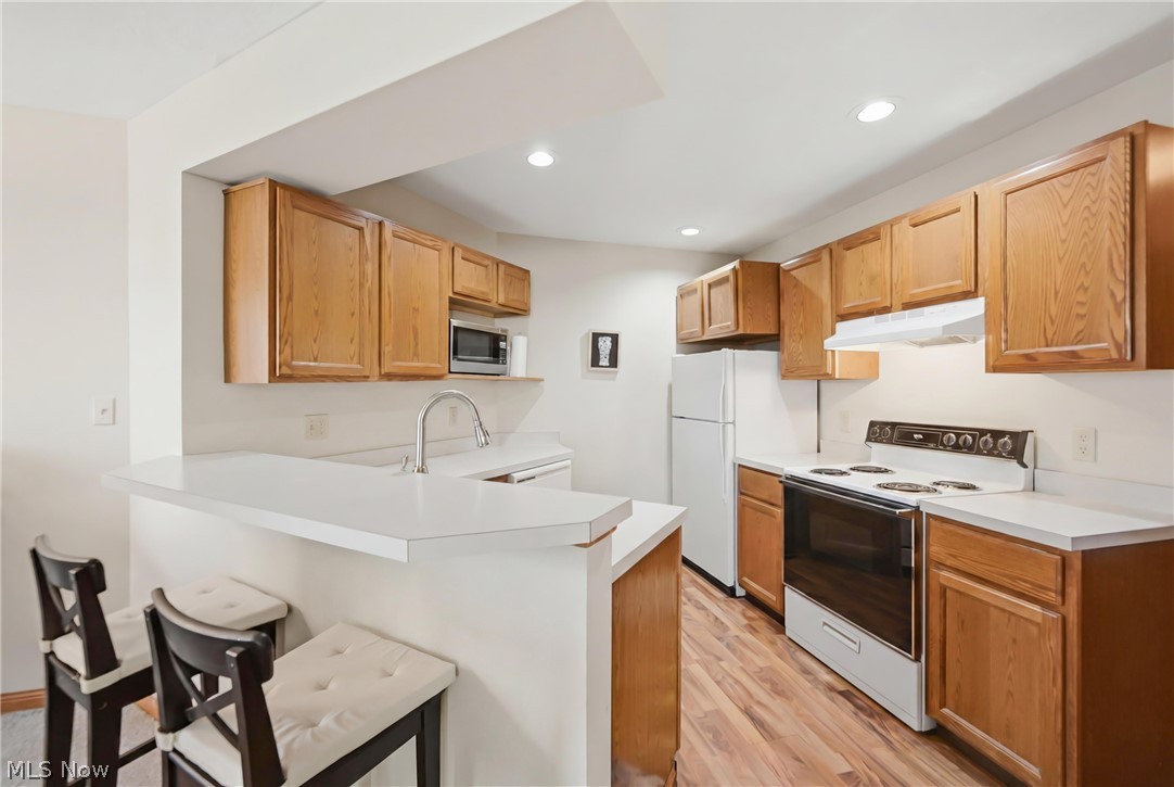 Huntington Rdg Condos - Residential