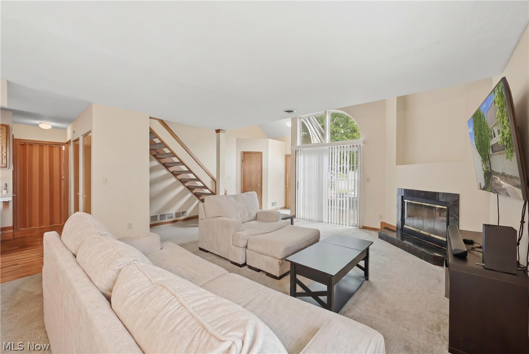 Huntington Rdg Condos - Residential