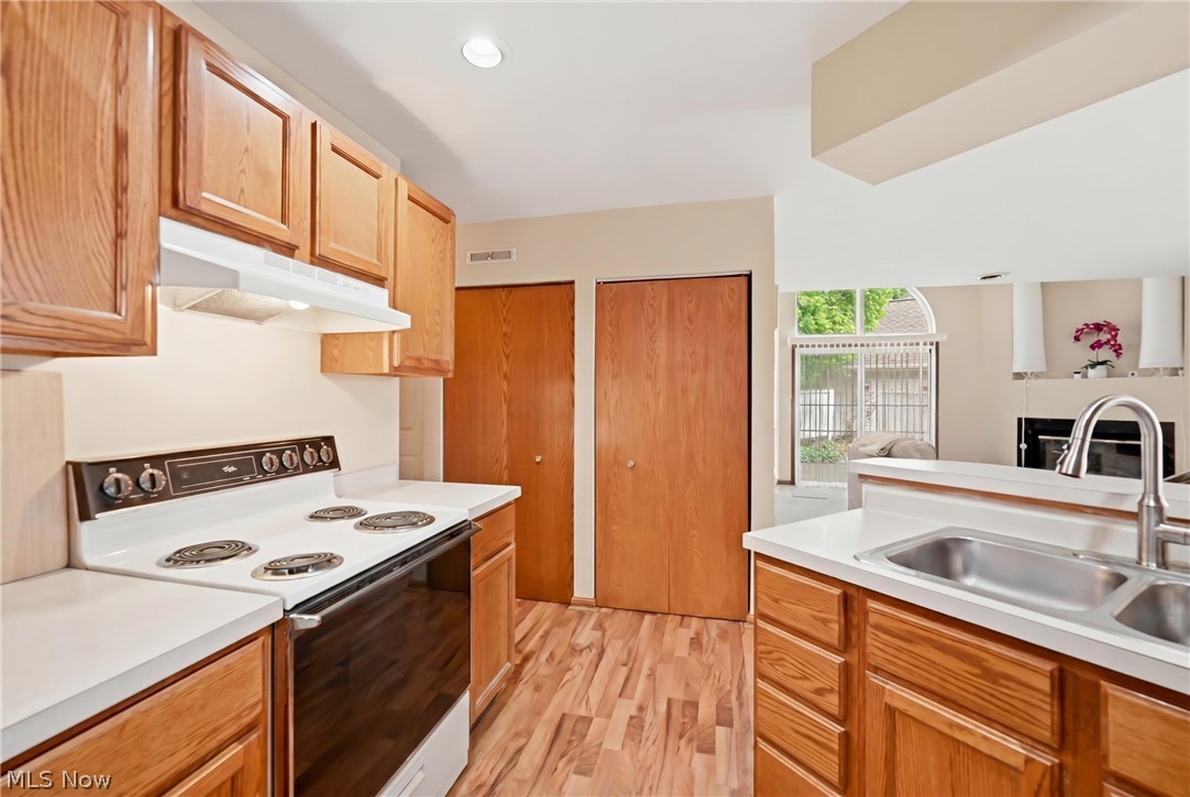 Huntington Rdg Condos - Residential