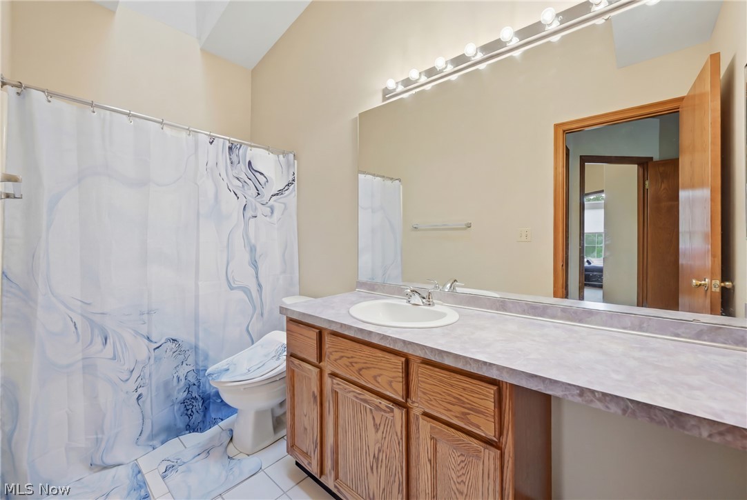 Huntington Rdg Condos - Residential
