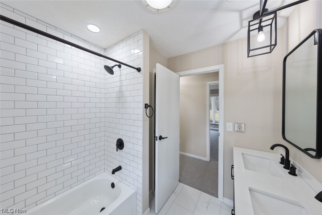 Woods/Brecksville Condo - Residential