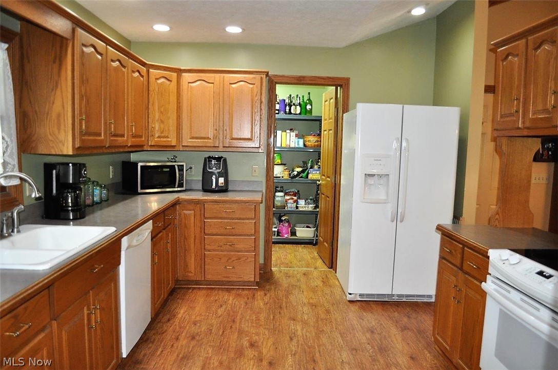 Whispering Winds - Residential