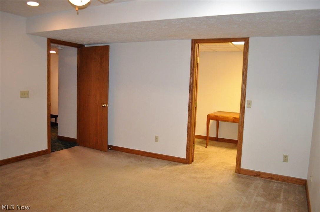 Whispering Winds - Residential