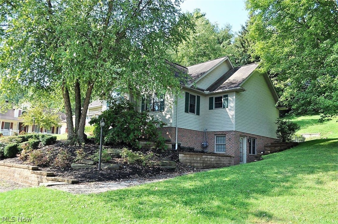 Whispering Winds - Residential