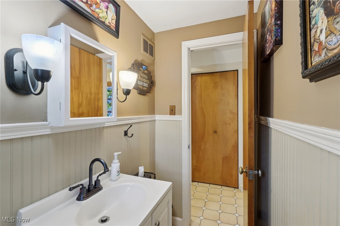 55 N Cadillac Drive, Boardman, Ohio image 18