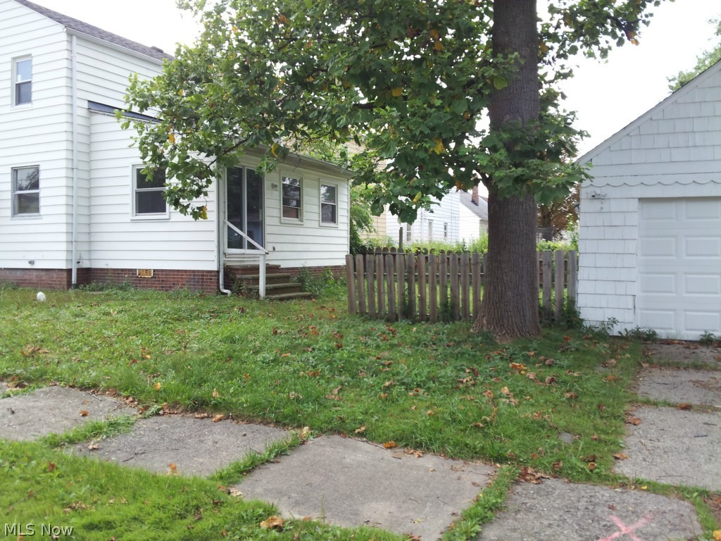 Maple Heights Land Cos - Residential Lease