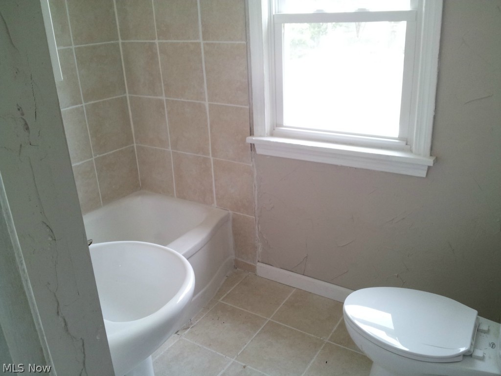 Maple Heights Land Cos - Residential Lease