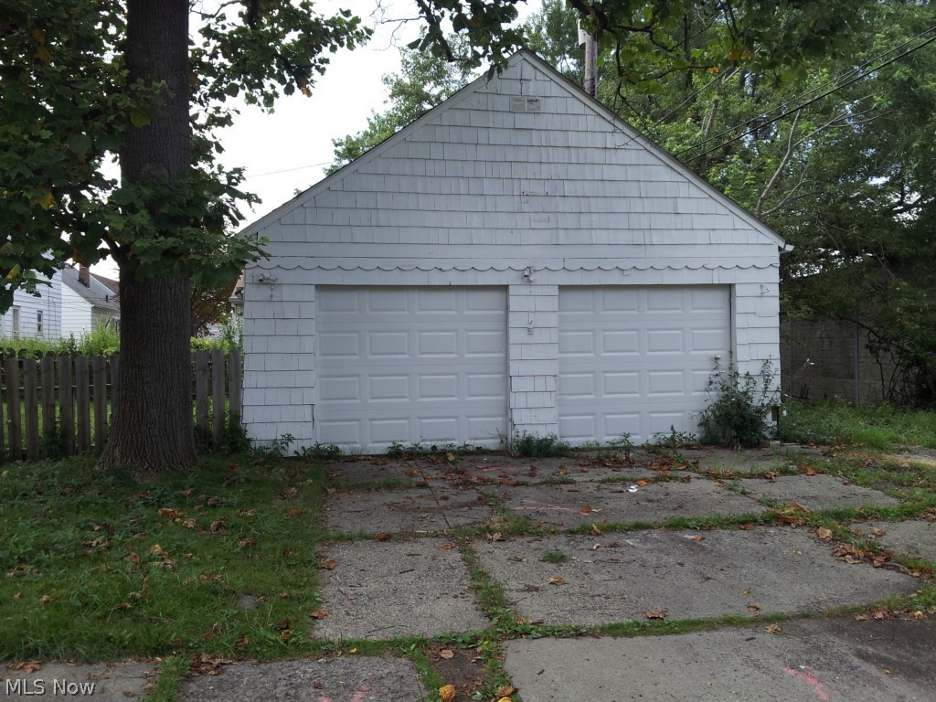 Maple Heights Land Cos - Residential Lease